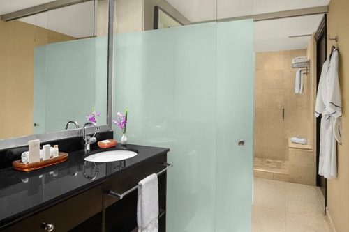 King Room City View Near Vibe of Miami MIA 2 Luxury Bookings
