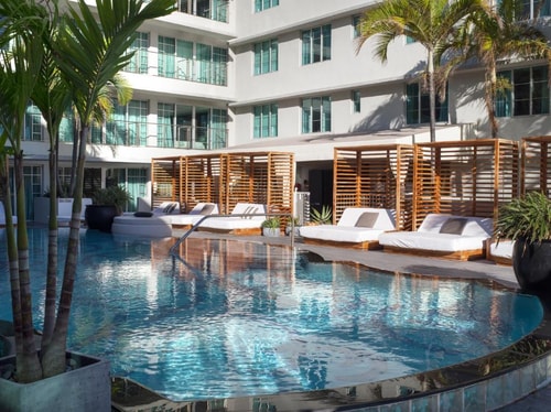 Superior King Room Near Pink Taco MIA 14 Luxury Bookings