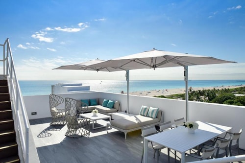 Superior King Room Near Pink Taco MIA 12 Luxury Bookings