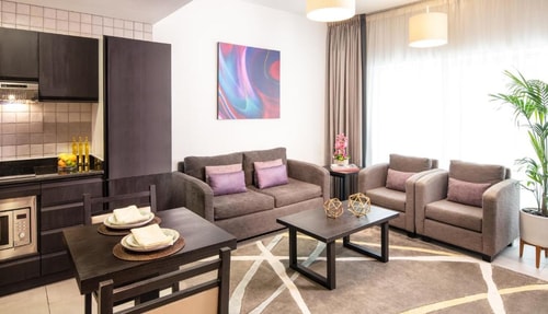 One Bedroom Executive Apartment Near Metro Station 1 Luxury Bookings