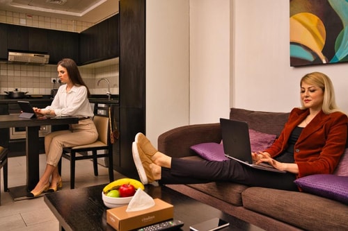 One Bedroom Executive Apartment Near Metro Station 2 Luxury Bookings