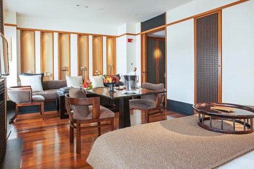 Studio Near Collins Park MIA 2 Luxury Bookings