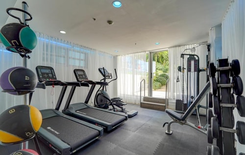 Studio Suite Near Western Union MIA 10 Luxury Bookings