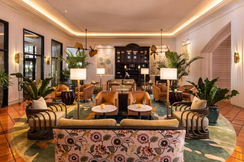 Standard King Room Near Boia Catering MIA 7 Luxury Bookings