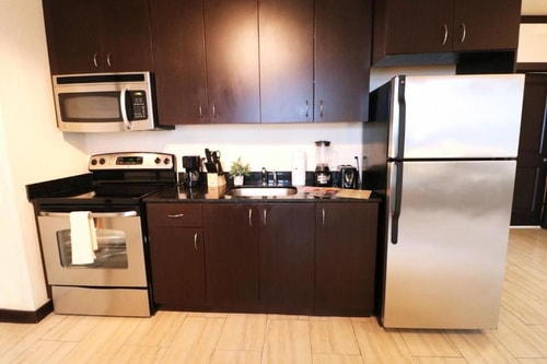 One Bedroom Apartment Near Basketball Court MIA 2 Luxury Bookings