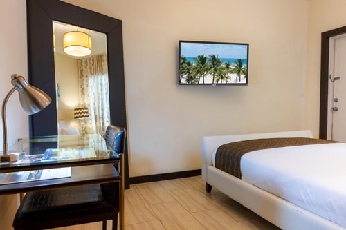 One Bedroom Apartment Near Basketball Court MIA 1 Luxury Bookings