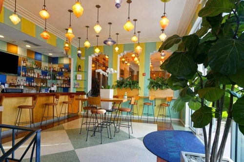 King Room Near News Cafe MIA 9 Luxury Bookings