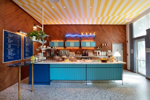 Standard Medium Near Monterrey Bar MIA 7 Luxury Bookings