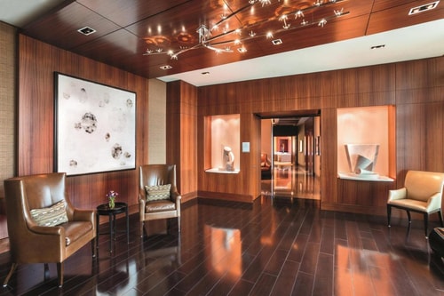 King Room Near Bal Harbor Pier MIA 7 Luxury Bookings