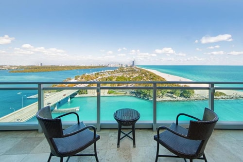 King Room Near Bal Harbor Pier MIA 14 Luxury Bookings