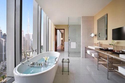 Deluxe Room Near Silver Tower Business 10 Luxury Bookings