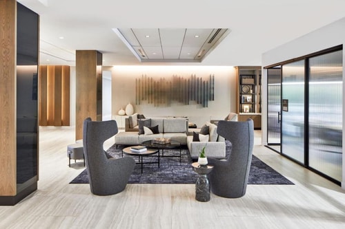 King Room Near Waffle House ORL 10 Luxury Bookings