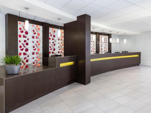 Deluxe King Room Near Legacy Tech ORL 6 Luxury Bookings