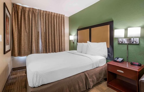 Deluxe Double Studio Near PetSmart ORL Luxury Bookings