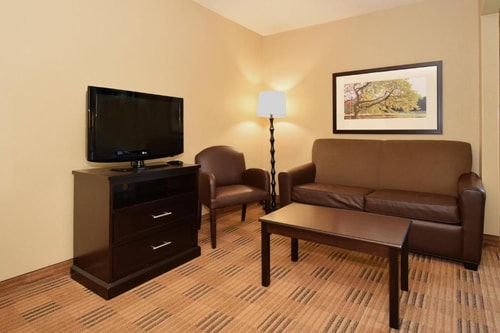 Deluxe Queen Studio Near Walgreens ORL 7 Luxury Bookings