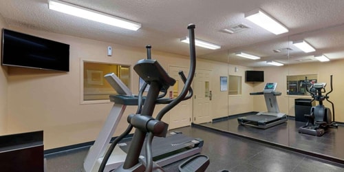 Deluxe Queen Studio Near Walgreens ORL 13 Luxury Bookings