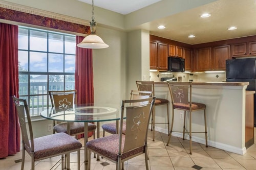 One Bedroom Deluxe Suite Near Tennis Courts ORL 9 Luxury Bookings