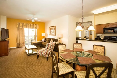 Two Bedroom Suite Near Levis Outlet Store ORL 4 Luxury Bookings