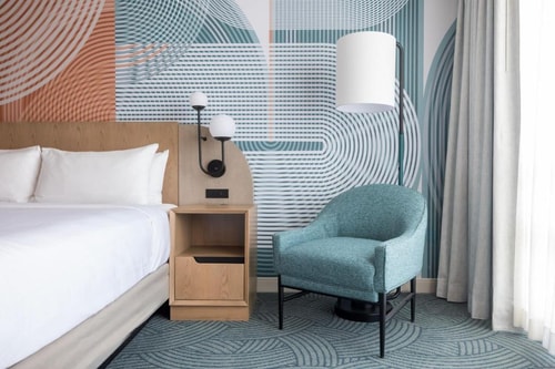 King Room Near Public Storage ORL 3 Luxury Bookings