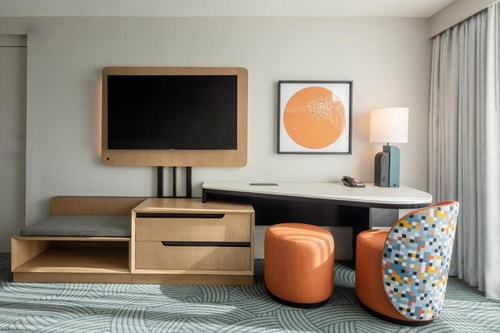 King Room Near Public Storage ORL 4 Luxury Bookings