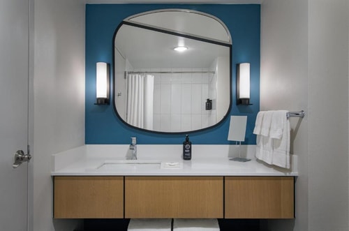 King Room Near Public Storage ORL 6 Luxury Bookings