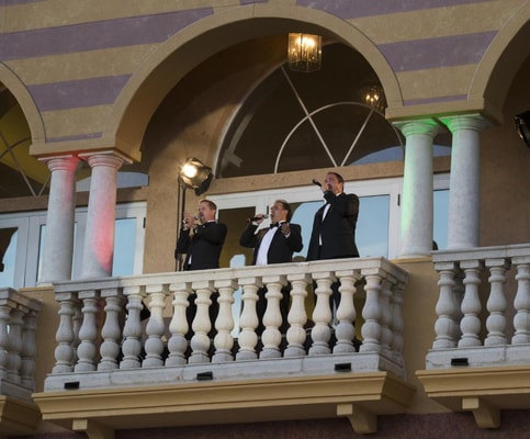 Deluxe King Room Near Avis Car Rental ORL 6 Luxury Bookings