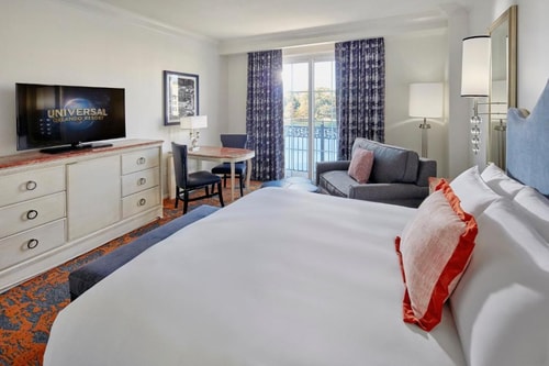 Deluxe King Room Near Avis Car Rental ORL 1 Luxury Bookings