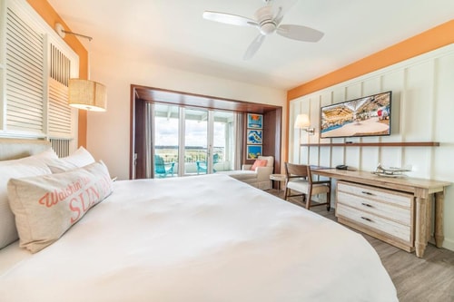 King Room Near Wawa ORL Luxury Bookings