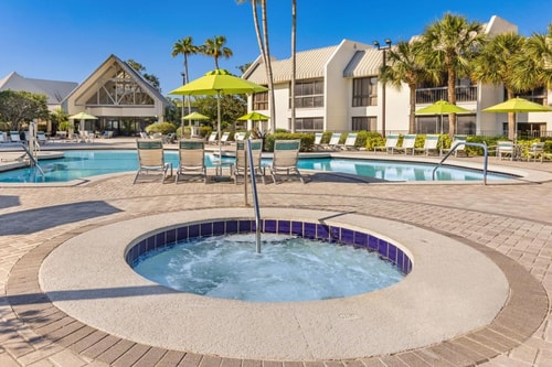 Two Bedroom Villa Near Central Pantry ORL 14 Luxury Bookings