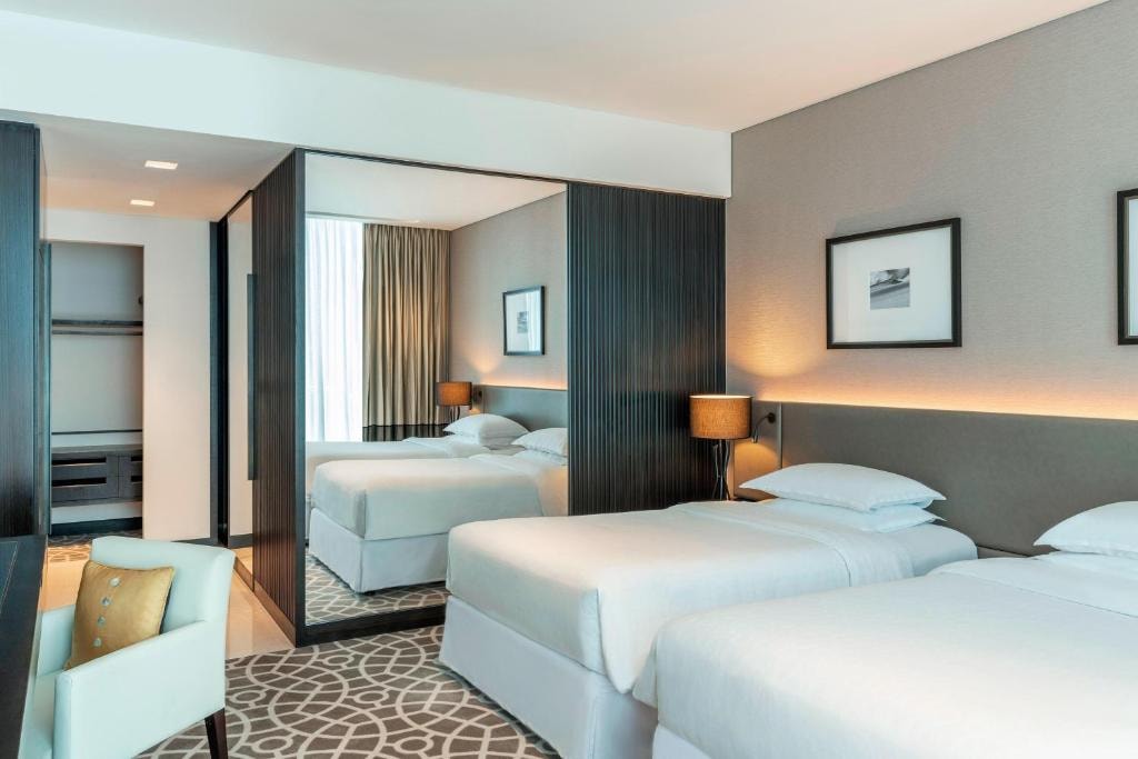 Three Bedroom Apartment Near Trade Center Dubai Luxury Bookings