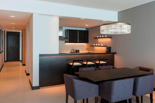 Three Bedroom Apartment Near Trade Center Dubai 5 Luxury Bookings