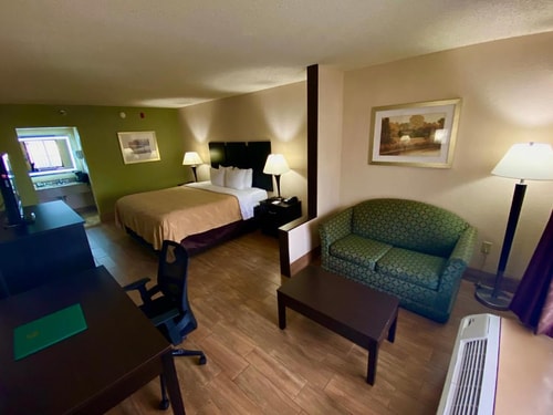 King Suite Near Trimble Park ORL 1 Luxury Bookings