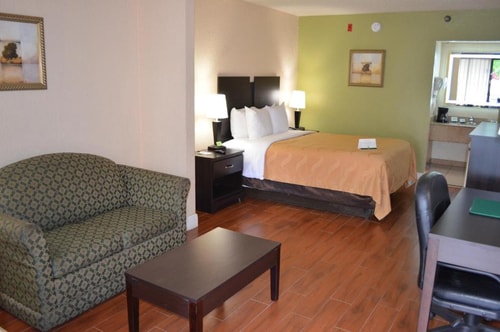 King Suite Near Trimble Park ORL 3 Luxury Bookings