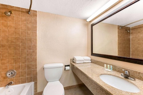 King Suite Near Trimble Park ORL 4 Luxury Bookings