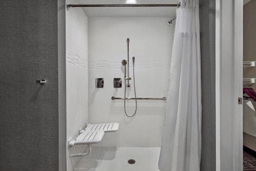 King Studio Near Five Below ORL 6 Luxury Bookings