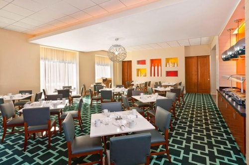 Queen Room Near Circle K ORL 8 Luxury Bookings