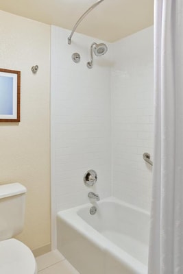 Queen Room Near Circle K ORL 2 Luxury Bookings