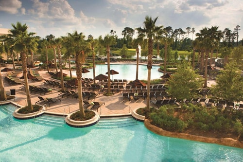 King Room Near Tesla Destination Charger ORL 14 Luxury Bookings