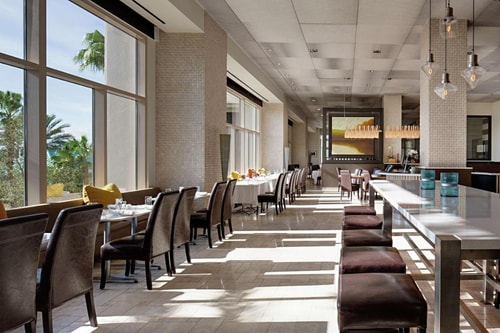King Room Near Tesla Destination Charger ORL 8 Luxury Bookings