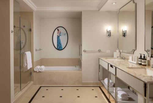 Deluxe King Room Near Golf Club ORL 9 Luxury Bookings