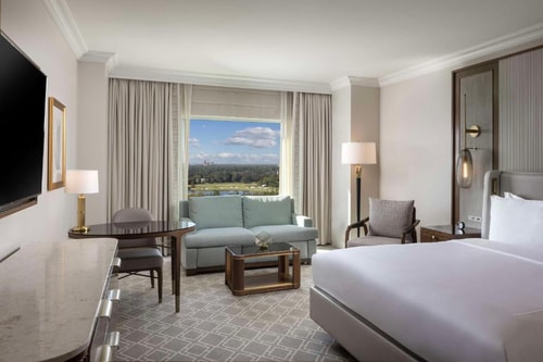 Deluxe King Room Near Golf Club ORL 1 Luxury Bookings