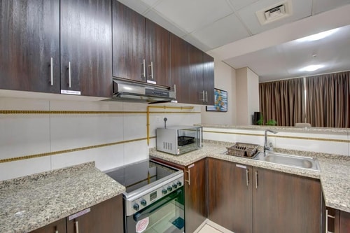 Standard One Bedroom Apartment Next to Marina Mall 5 Luxury Bookings