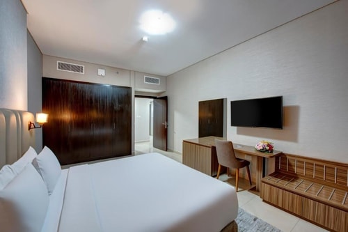 Standard One Bedroom Apartment Next to Marina Mall 1 Luxury Bookings