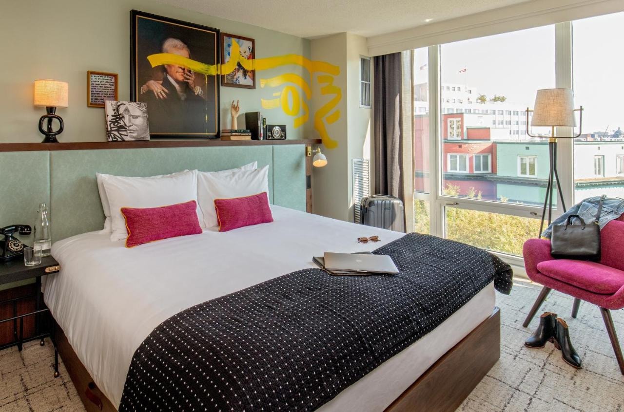 King or Twin Room Near Policia Nacional WDC Luxury Bookings