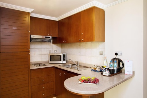 Classic One bedroom Suite Nearby al Nahyan Stadium 2 Luxury Bookings