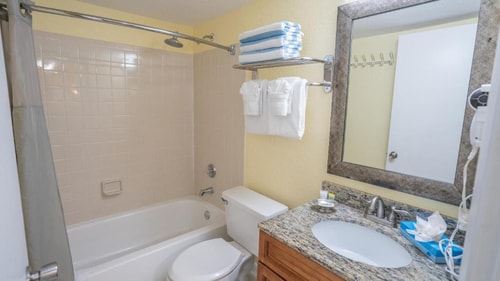 Executive Two Bedroom Suite Near Halal Market ORL 15 Luxury Bookings