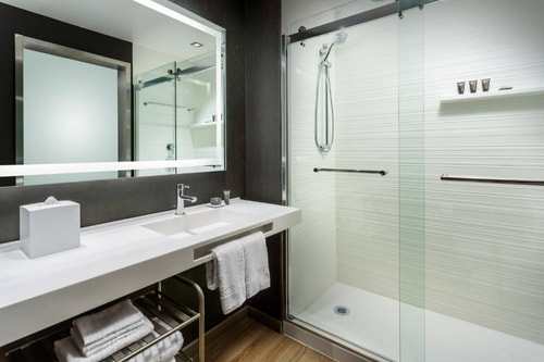 King Room Near Public Storage SAN 3 Luxury Bookings