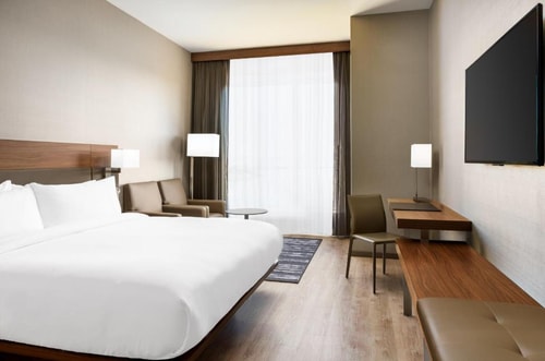 King Room Near Public Storage SAN Luxury Bookings