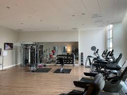 King Room Near Public Storage SAN 13 Luxury Bookings