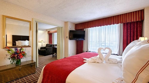 King Room Near McDonalds SAN 2 Luxury Bookings